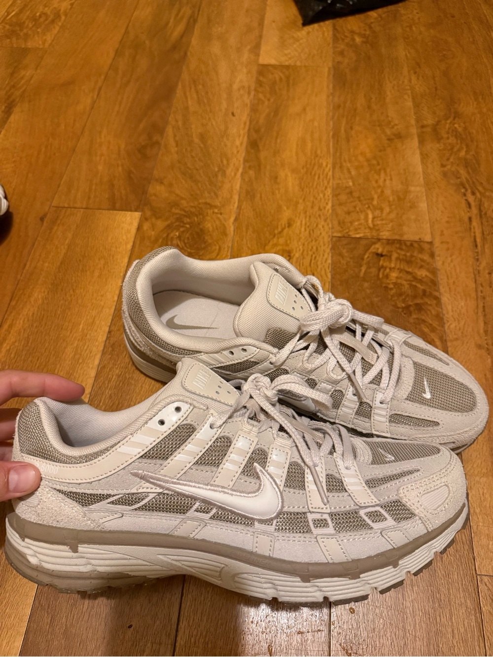 Nike Beige and Cream Men's Running Sneakers